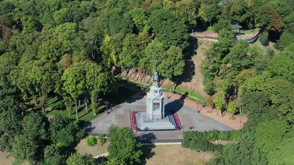 Beautiful flight in the morning over the monument to Prince Vladimir the Great.