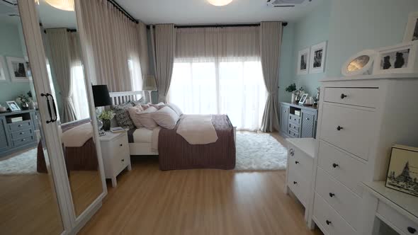 Chic and Cozy Decorative Bedroom Decoration Idea