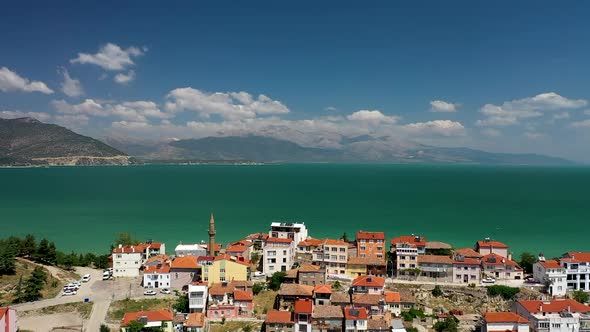 A City on the Shore of a Large Lake