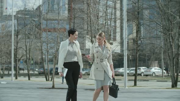 Businesswomen on the Walk