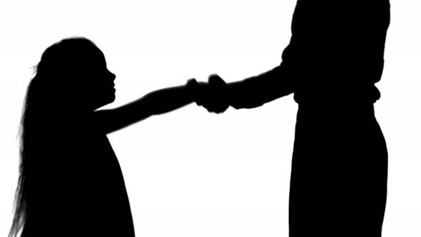 Silhouette Daughter and Mother Hand Shake Track Matte