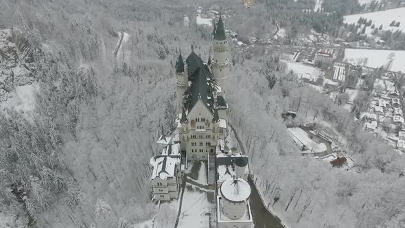 Aerial View Of Neuschwanstein flying around the castle poi