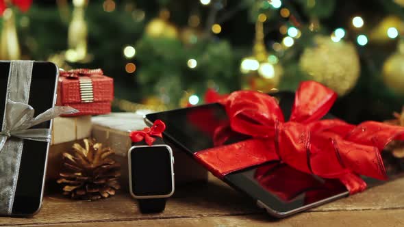 Tablet Pc Smart Phone and Smartwatch for Christmas 1