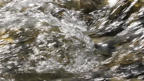 Close-up of flowing water of river Isar