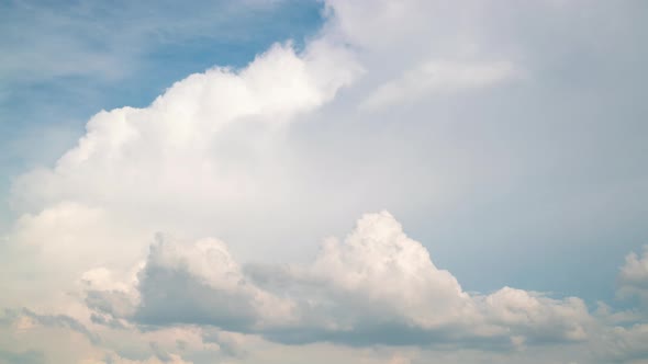 Time lapse Movie Cloud mover on blue sky as background