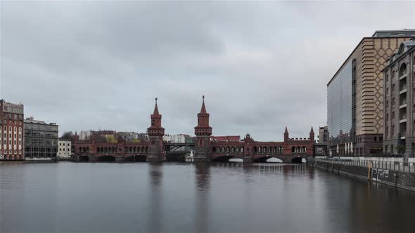 Night to Day Time Lapse of Oberbaum Bridge with Spree River, Berlin, Germany