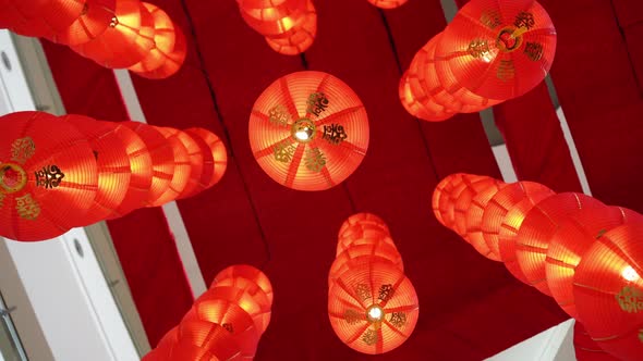 Rotation and view up row of red lantern hang