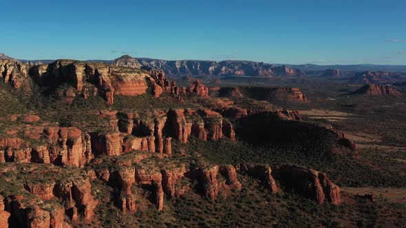 Sedona, Arizona and Red Rock Formations - Aerial Tracking