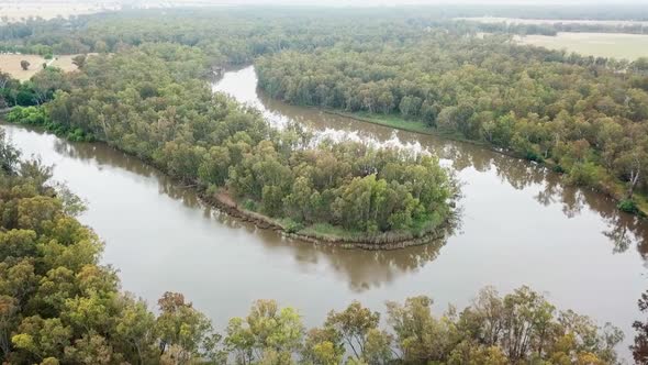 Drone footage of the meandering Murray River and eucalypt forest south of Corowa, Australia. Novembe