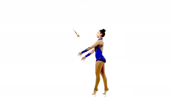 Tender Gymnast Dance with Juggling Clubs