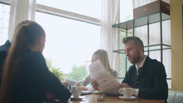 Business Team at Cafe alt