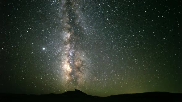 Milky way timelapse of the galaxy moving through the sky