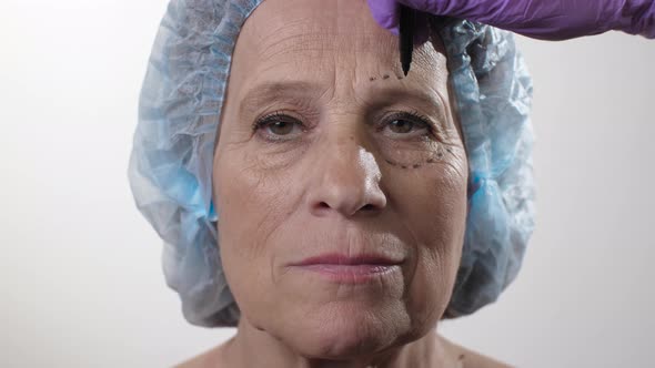 Woman Is Preparing for a Facelift