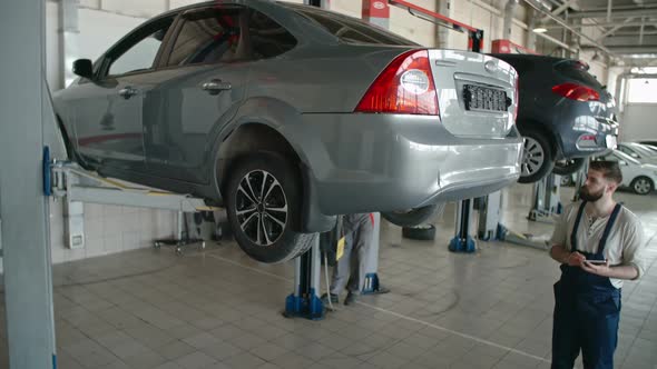 Vehicle Service Worker alt