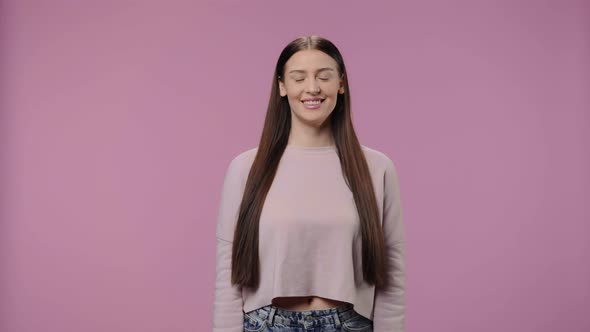 Portrait of a Beauty Model Looking at Camera and Smiling