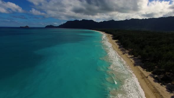 Aerial shot of Bellows Field Beach Park.