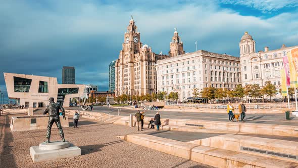 Timelapse of the Liverpool Town Hall Cityscape