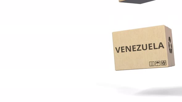 Boxes with PRODUCT OF VENEZUELA Text alt