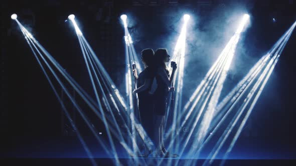 Silhouette Women Singers