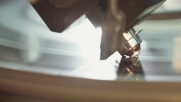 Polishing of a large diamond by automatic machine