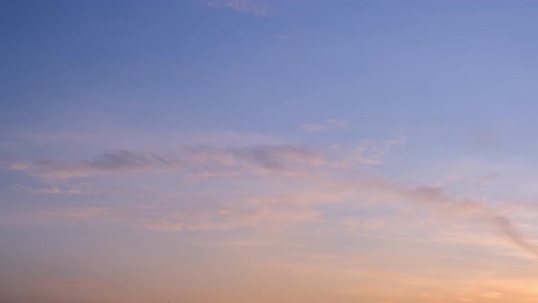 4K Time lapse of colorful sky during beautiful clouds. Romantic clouds.