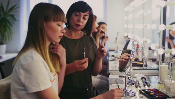 Makeup Teacher Helps Girl Do a Makeover