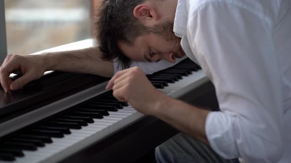 The pianist composer, whom the muse left in depression, plays the piano