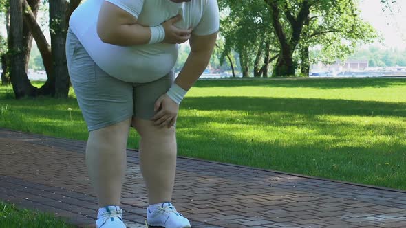 Obese Man Feeling Sharp Pain in Chest During Jogging, Lady Helps Him, Problems