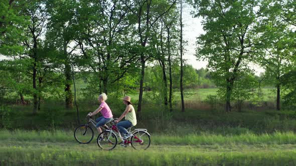 Active Recreation in Nature Cycling