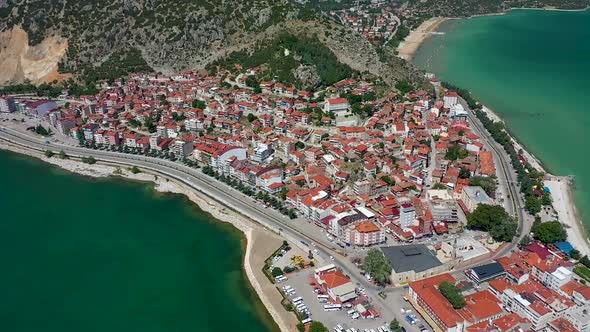 A City on the Shore of a Large Lake