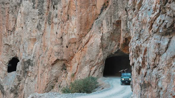 Safari Tour In Stone Tunnel