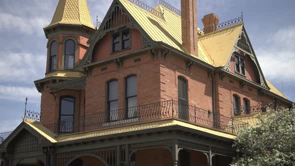 Tilt up of the Rosson House Museum