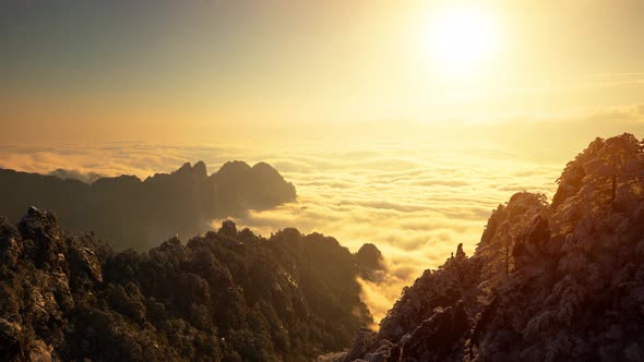 Sunrise time lapse a sea of fog at the Yellow Mountains in China