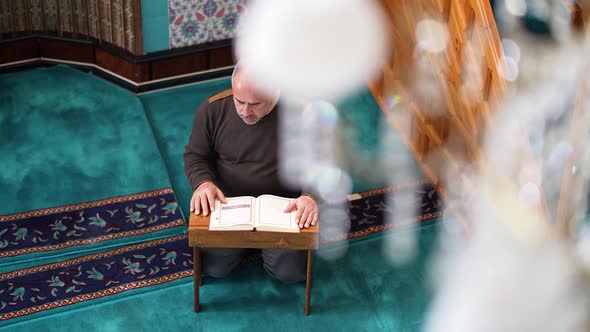 Muslim Praying Mosque