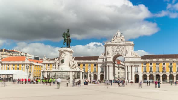 timelaspe of commerce square - Parça do commercio in Lisbon - Portugal 