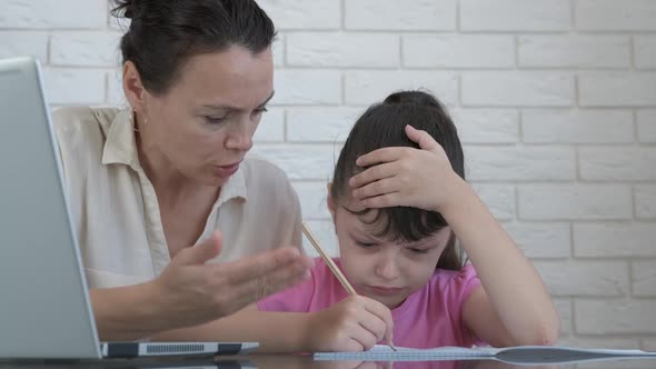 Mother argue with pupil. 