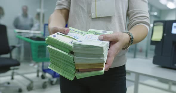 Withdrawing Various Types of Cash Banknotes After It is Counted By the Counting Machine