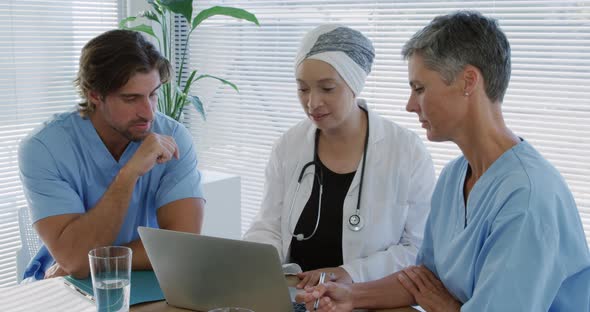 Medical professionals at work alt