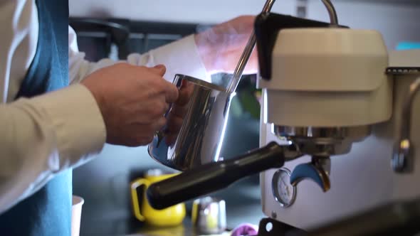 Barista Steam Milk on Coffee Machine Spbas