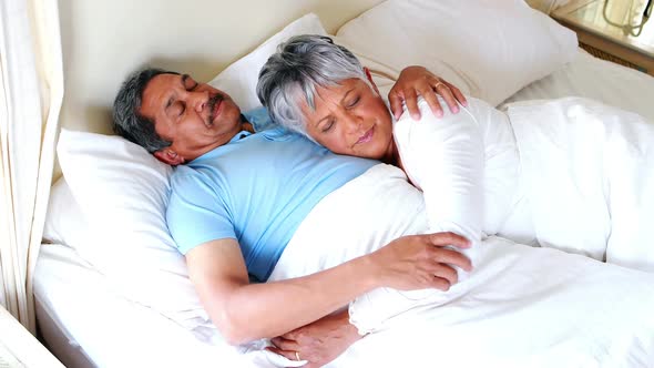 Senior couple sleeping peacefully 4k