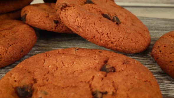 Oatmeal Cookies with Chocolate