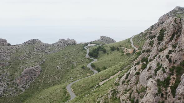 Serpentine Road in the Mountains Dron  Video