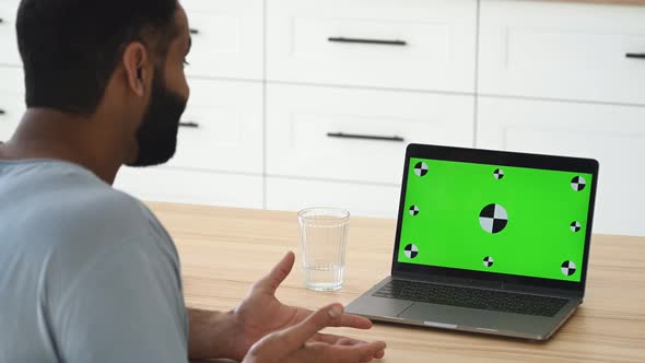 Green Screen Laptop for your Insertion