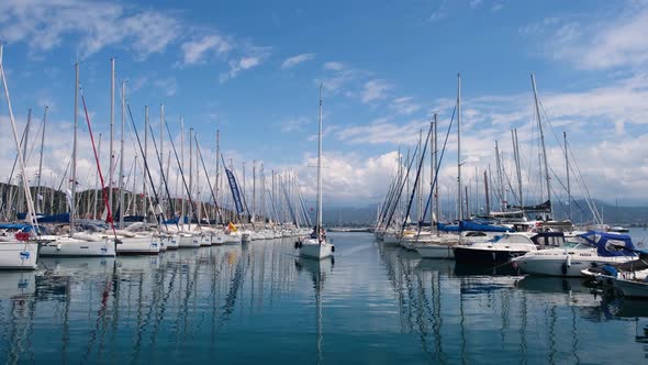 Saling Yacht Arrives in Marina