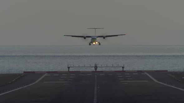 The Plane is Landing