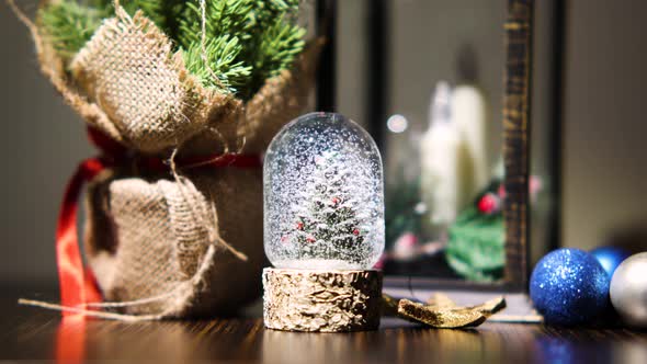 Christmas Tree Snow Globe Decoration