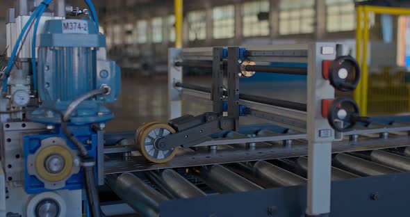 Factory Floor Conveyor for the Processing of Metal Products