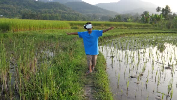 Asian Rural Boy In First VR Experience