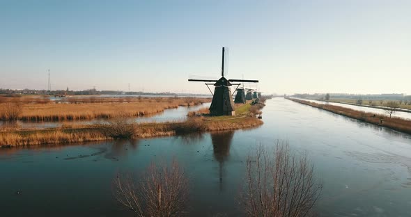 Kinderdijk Aerial 4K