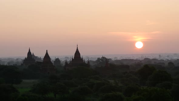 Pagoda landscape sunrise time lapse in bagan